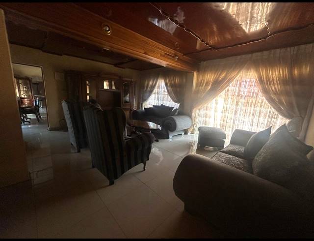 4 BEDROOM HOUSE FOR SALE IN STEEL PARK